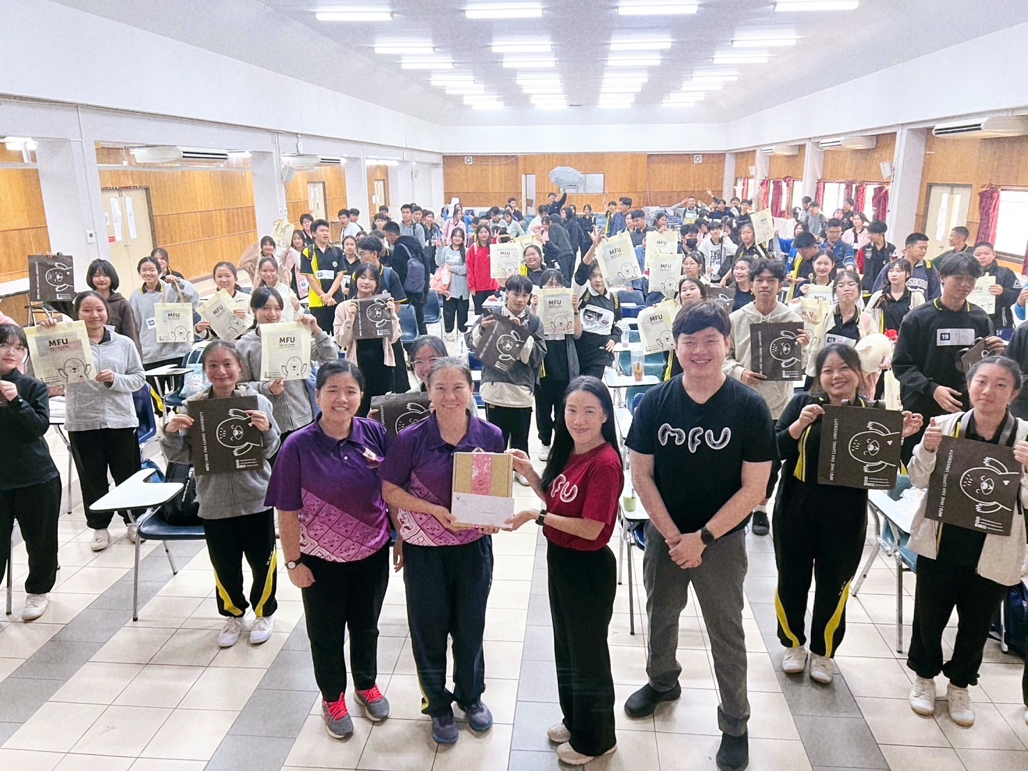 คณะศึกษาดูงาน : โรงเรียนแม่จันวิทยาคม