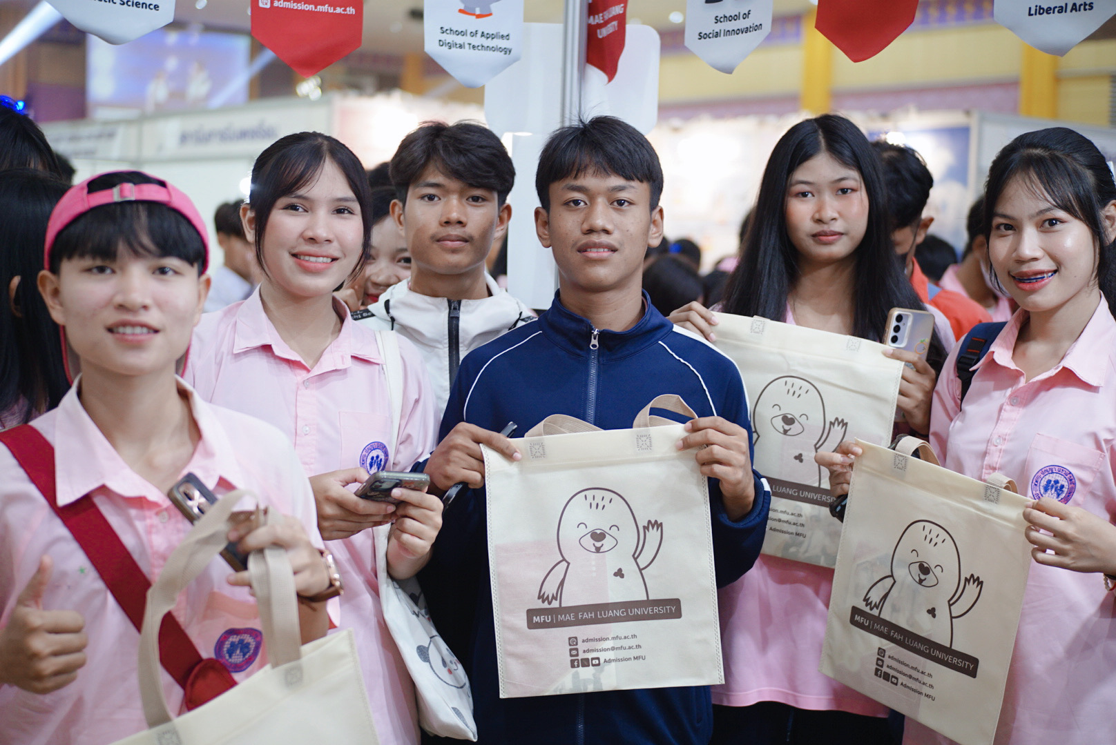 นิทรรศการตลาดนัดหลักสูตรอุดมศึกษา ครั้งที่ 27 ณ มหาวิทยาลัยอุบลราชธานี